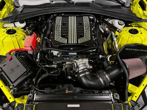 Used 2020 Chevrolet Camaro ZL1 RWD image 21