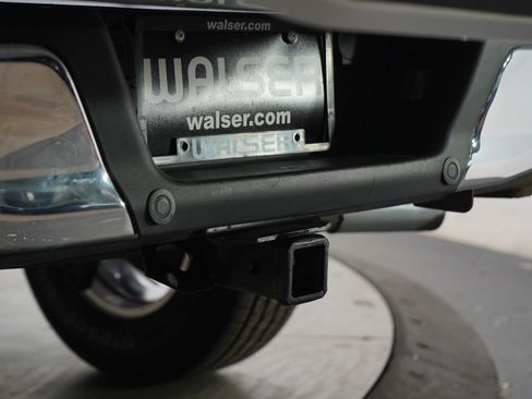 Used 2019 Ford F150 XLT w/ Equipment Group 302A Luxury AWD/4WD image 12