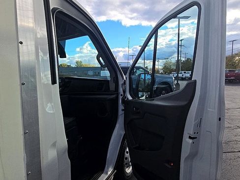 Used 2022 Ford Transit 350 DRW image 28
