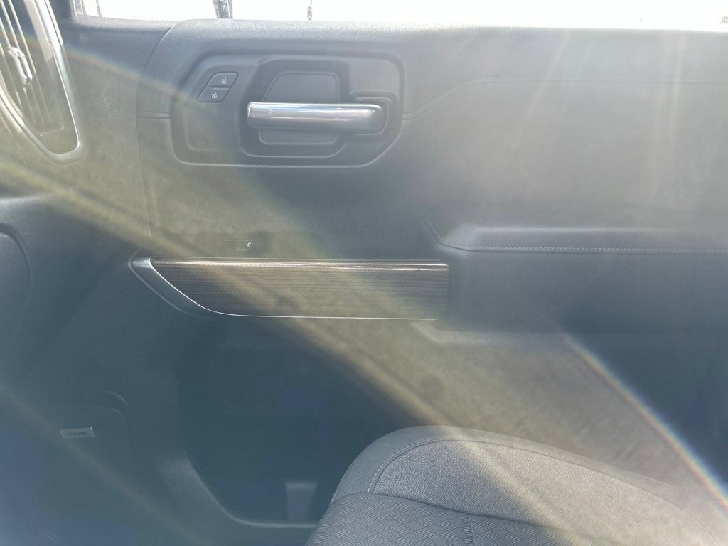 Used 2019 Chevrolet Silverado 1500 RST AWD/4WD image 29