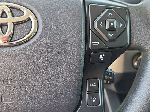 Used 2021 Toyota Tacoma SR AWD/4WD image 20