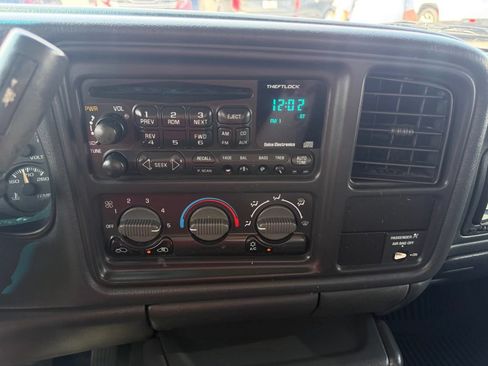 Used 2000 GMC Sierra 1500 2WD Extended Cab w/ SLT Marketing Option Pkg image 19