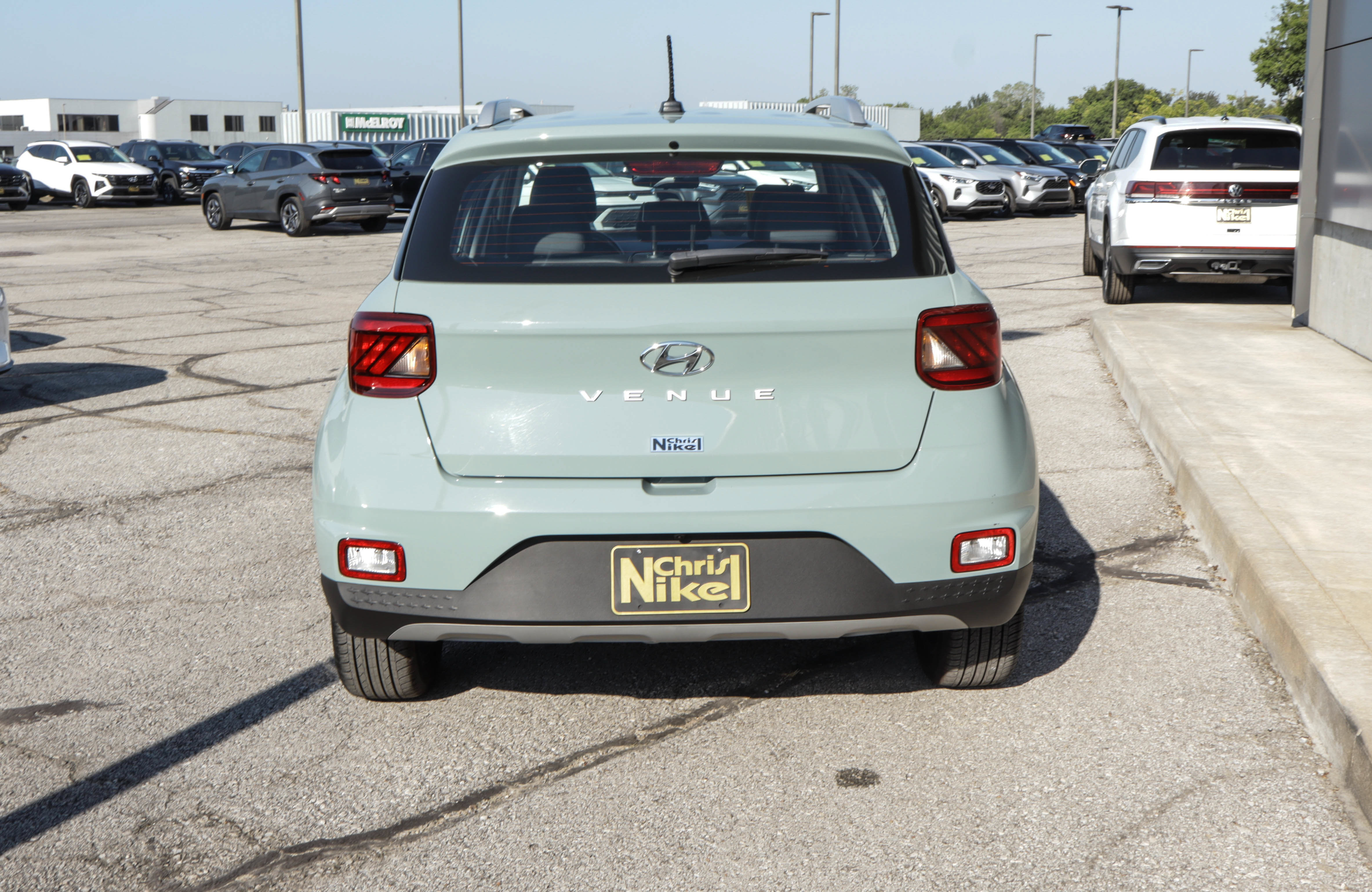 Used 2025 Hyundai Venue Limited FWD image 5