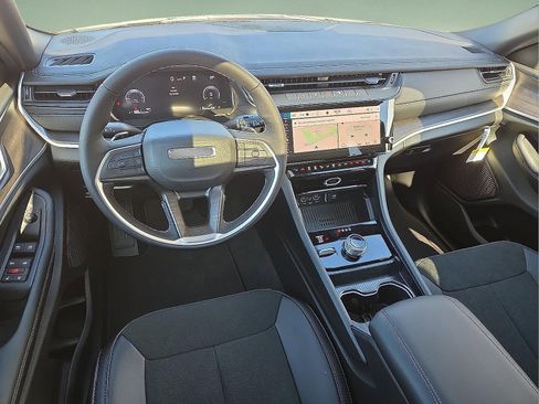 New 2026 Jeep Grand Cherokee L 4WD image 12