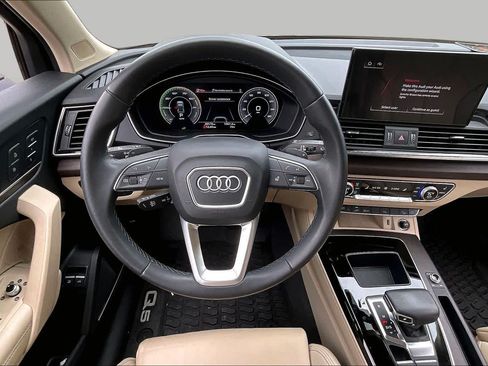 Used 2022 Audi Q5 e Premium Plus AWD/4WD image 6
