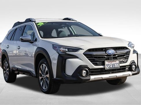 Used 2025 Subaru Outback Touring XT AWD/4WD image 3