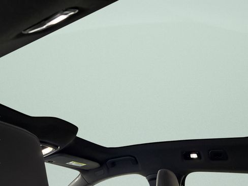 Used 2023 Volvo C40 P8 Recharge Ultimate image 14