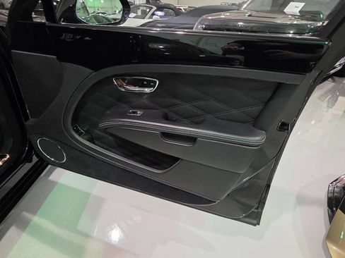 Used 2017 Bentley Mulsanne RWD image 49