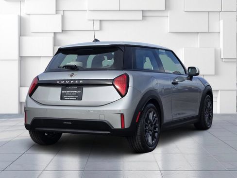 Used 2026 MINI Cooper 2-Door Hardtop FWD image 7