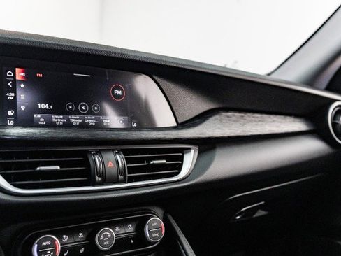 Used 2021 Alfa Romeo Stelvio Sprint w/ Nero Edizione image 14