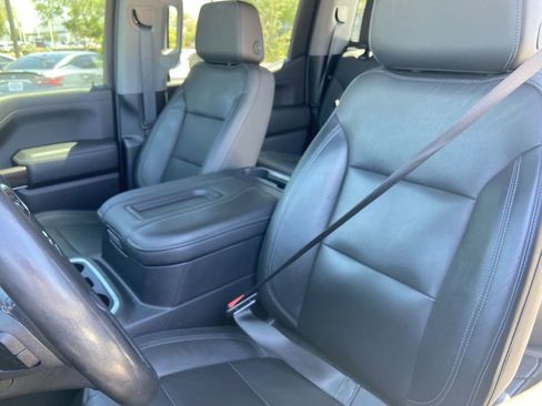 Used 2019 Chevrolet Silverado 1500 LT Trail Boss AWD/4WD image 15