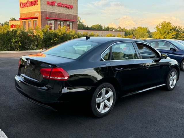 Used 2013 Volkswagen Passat 2.5 SE FWD image 2