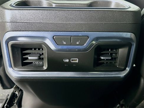 Used 2022 Chevrolet Silverado 1500 High Country w/ High Country Premium Package image 32