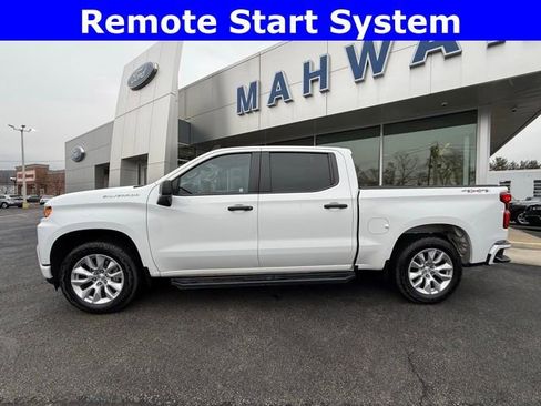 Used 2022 Chevrolet Silverado 1500 Custom image 4