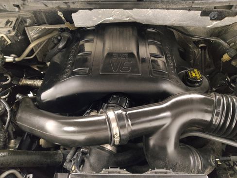 Used 2013 Ford F150 XLT w/ Mid Equipment Group RWD image 30