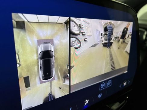 New 2025 Chevrolet Blazer EV LT w/ Midnight/Sport Edition image 15