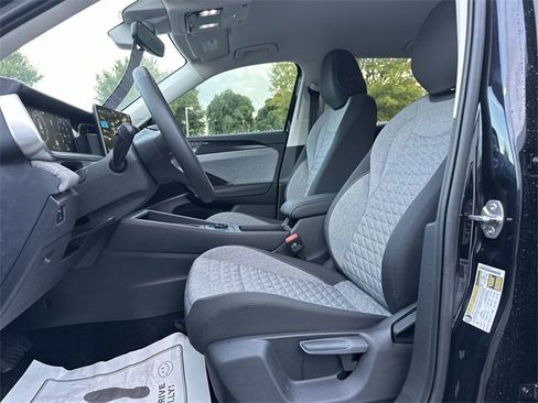 New 2025 Volkswagen Tiguan S image 12