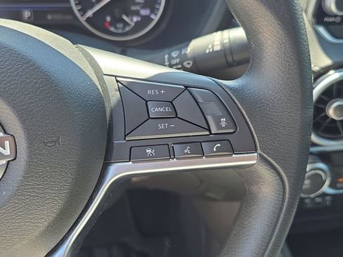 Certified 2025 Nissan Sentra SV image 30