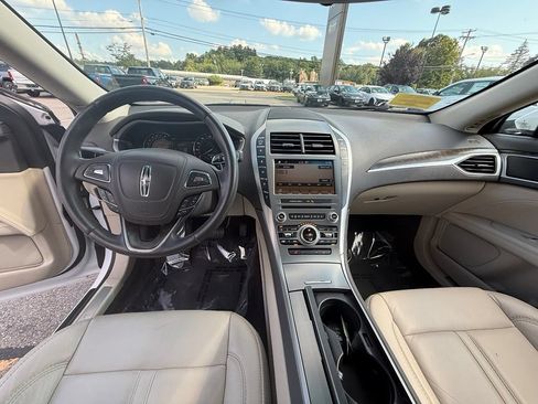 Used 2017 Lincoln MKZ Select w/ Select Plus Package AWD/4WD image 13