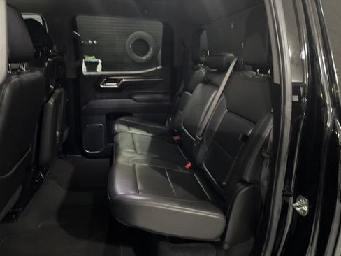 Used 2025 GMC Sierra 1500 SLT AWD/4WD image 18