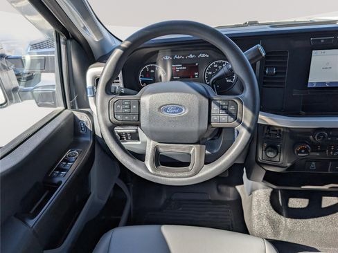 Used 2024 Ford F550 4x4 Crew Cab Super Duty image 16