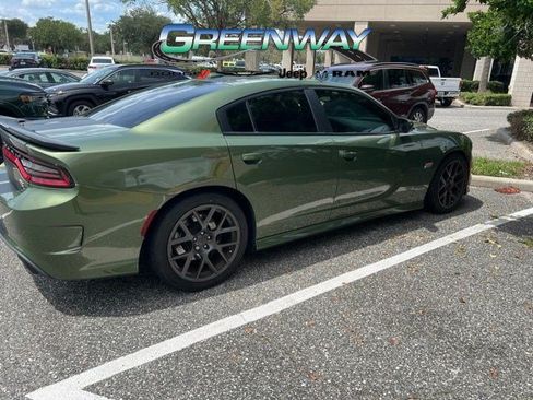 Used 2019 Dodge Charger Scat Pack w/ Navigation & Travel Group RWD image 4