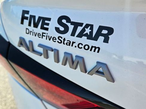 New 2025 Nissan Altima 2.5 SV image 11