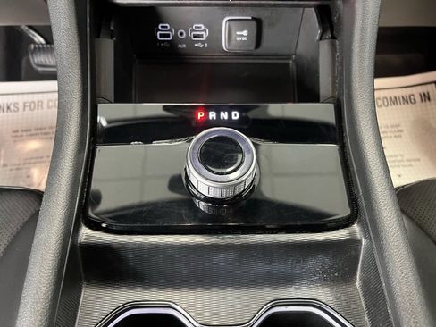 Used 2024 Jeep Grand Cherokee Altitude image 11