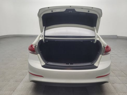 Used 2017 Hyundai Elantra SE FWD image 29