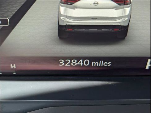 Used 2024 Nissan Rogue SL w/ SL Premium Package AWD/4WD image 14