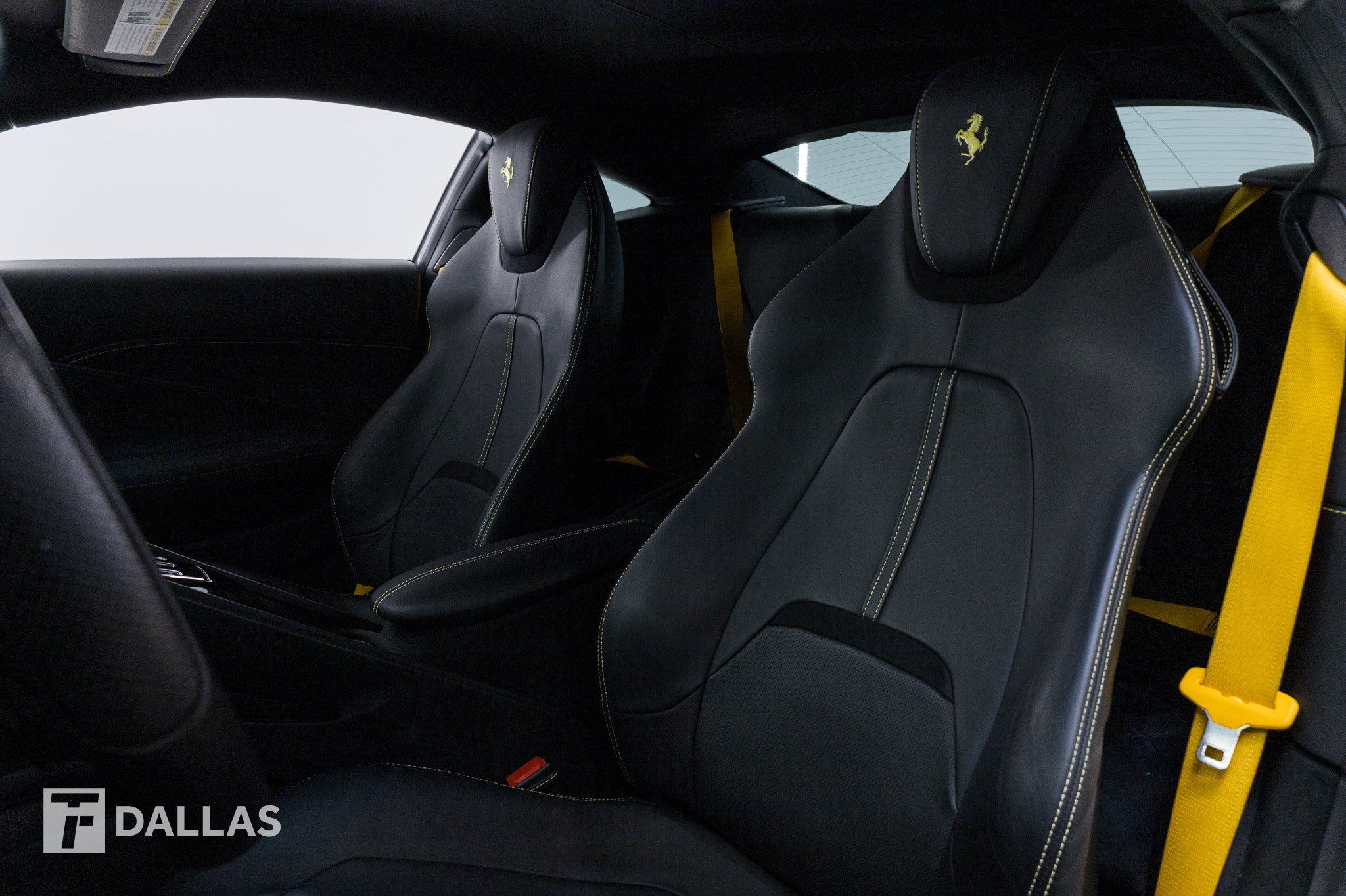Used 2023 Ferrari Roma RWD image 3