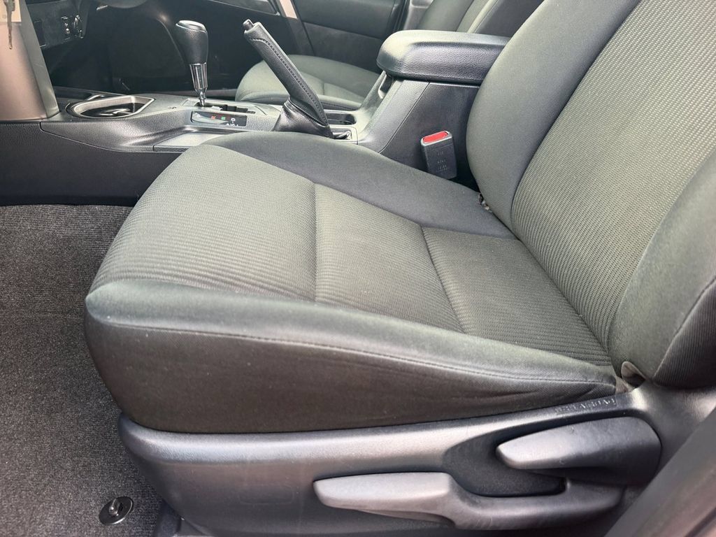 Used 2016 Toyota RAV4 LE AWD/4WD image 11
