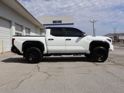 Used 2024 Toyota Tacoma TRD Pro image 8