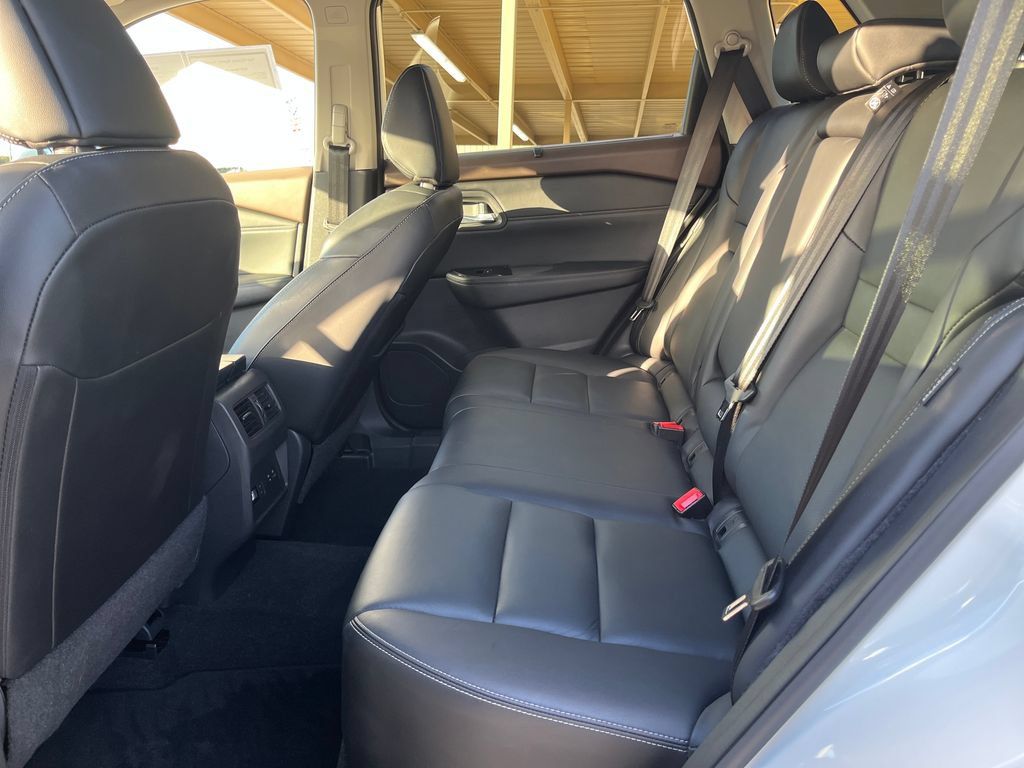Used 2023 Nissan Rogue SL w/ SL Premium Package FWD image 28