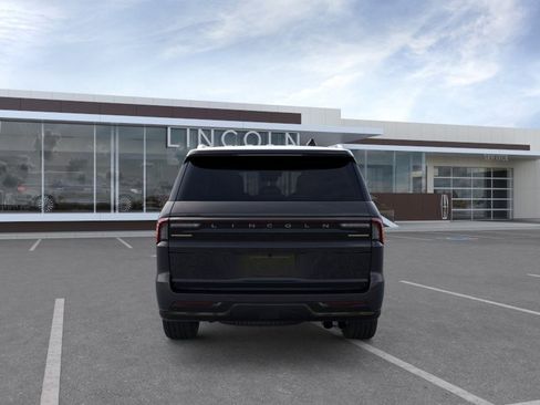 New 2026 Lincoln Navigator Reserve AWD/4WD image 5