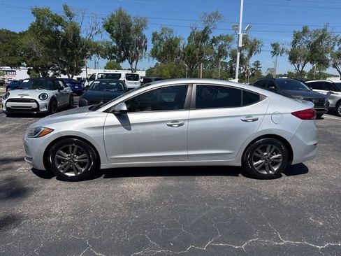 Used 2018 Hyundai Elantra SEL w/ Cargo Package FWD image 9