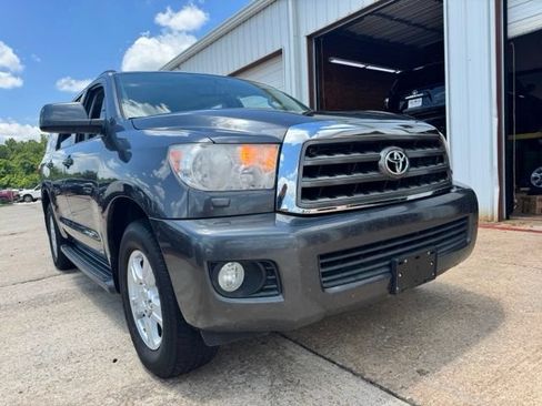 Used 2017 Toyota Sequoia SR5 w/ Premium Package RWD image 13