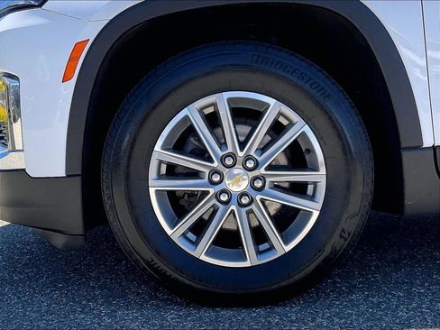 Used 2023 Chevrolet Traverse LT w/ LPO, Floor Liner Package AWD/4WD image 7