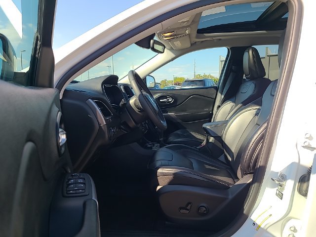 Used 2022 Jeep Cherokee Latitude Lux w/ Sun & Sound Group AWD/4WD image 13