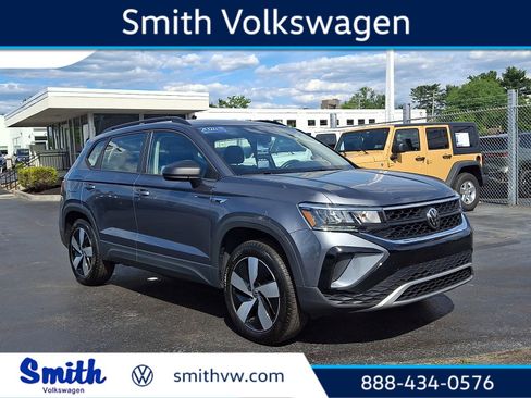 Certified 2024 Volkswagen Taos S AWD/4WD image 1