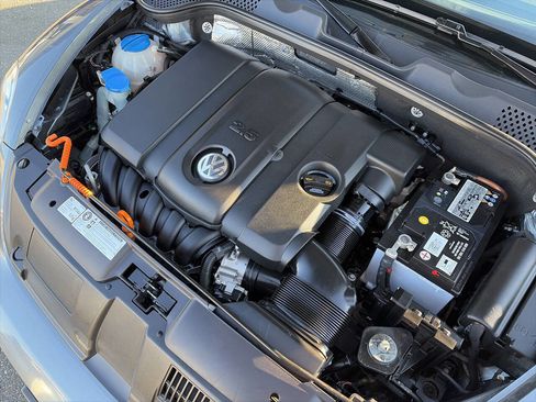 Used 2012 Volkswagen Beetle 2.5 image 16