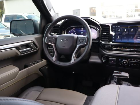 Used 2026 Chevrolet Silverado 1500 ZR2 AWD/4WD image 15