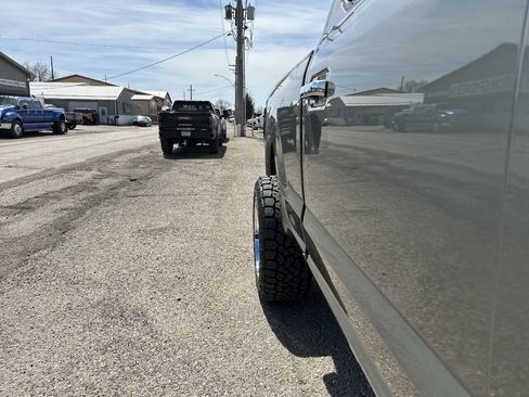 Used 2019 Ford F250 Platinum w/ Platinum Ultimate Package AWD/4WD image 39