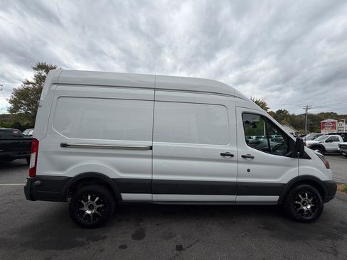 Used 2018 Ford Transit 250 148 High Roof RWD image 5