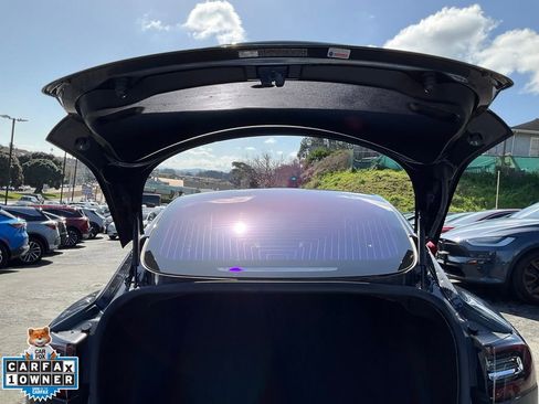 Used 2018 Tesla Model 3 Long Range image 9
