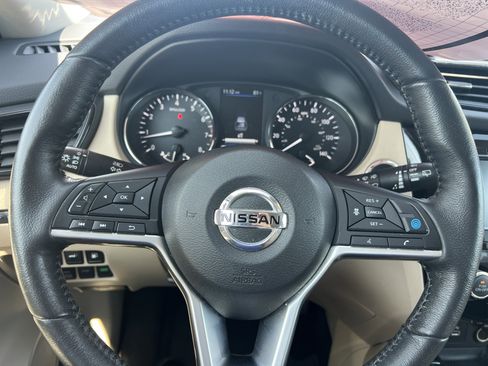 Used 2019 Nissan Rogue SV w/ Premium Package AWD/4WD image 22