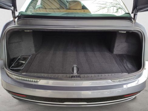 Used 2024 Lucid Air Touring image 18