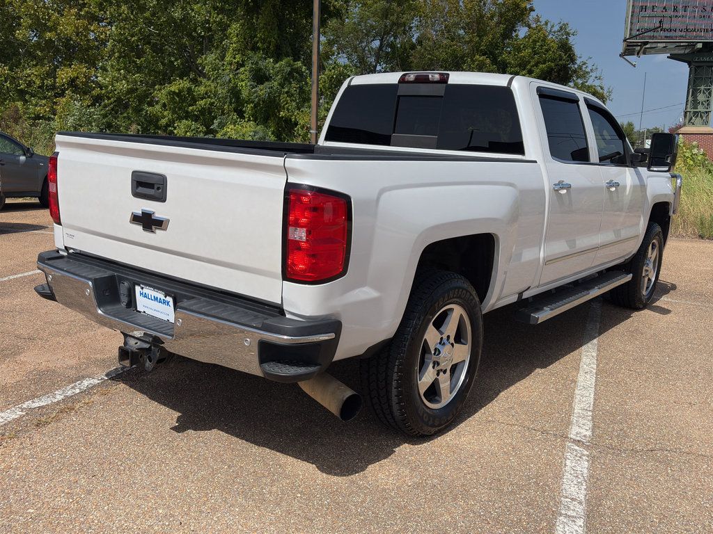 Used 2019 Chevrolet Silverado 2500 LTZ w/ Duramax Plus Package AWD/4WD image 4