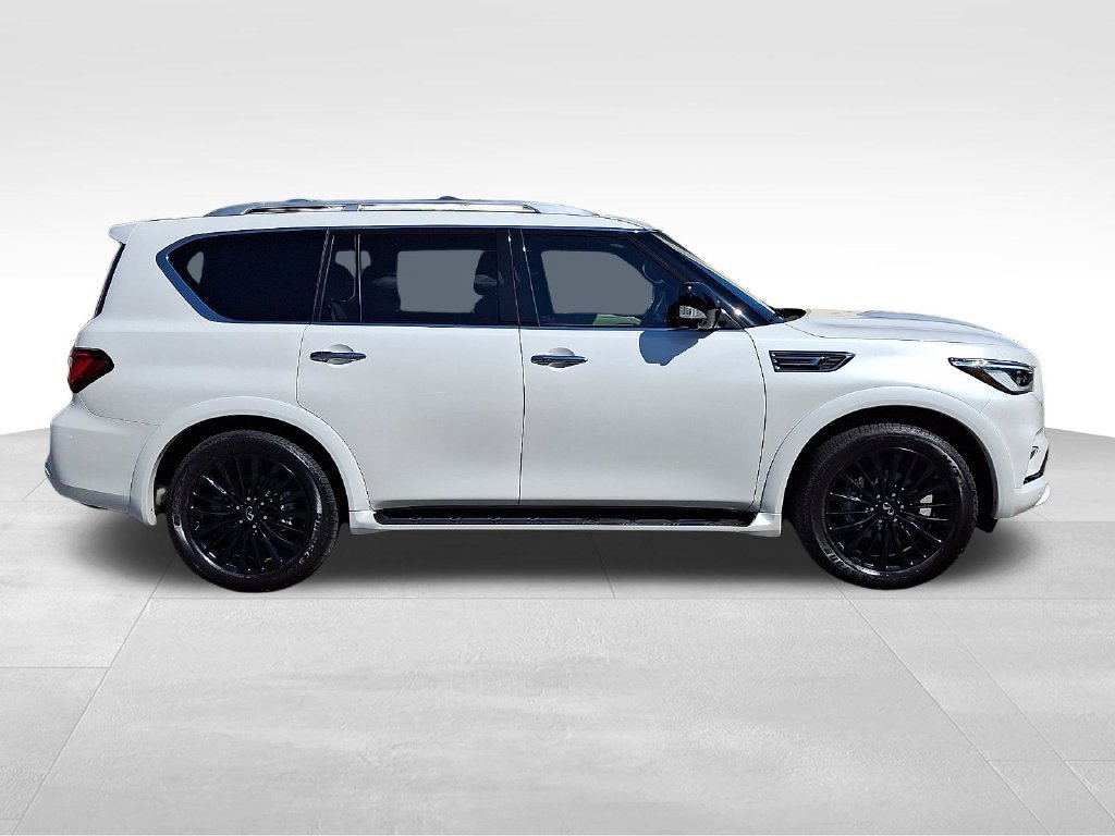 Used 2024 INFINITI QX80 Sensory AWD/4WD image 7