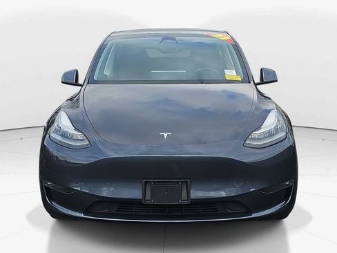 Used 2023 Tesla Model Y Long Range image 9